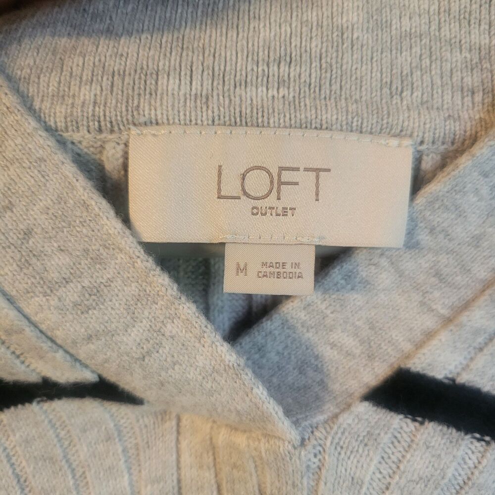Ann Taylor LOFT Medium M Gray and Black Striped Sweater V Neck Top